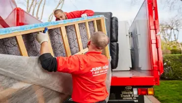 How a Professional Hauling Service Can Save You Time and Stress